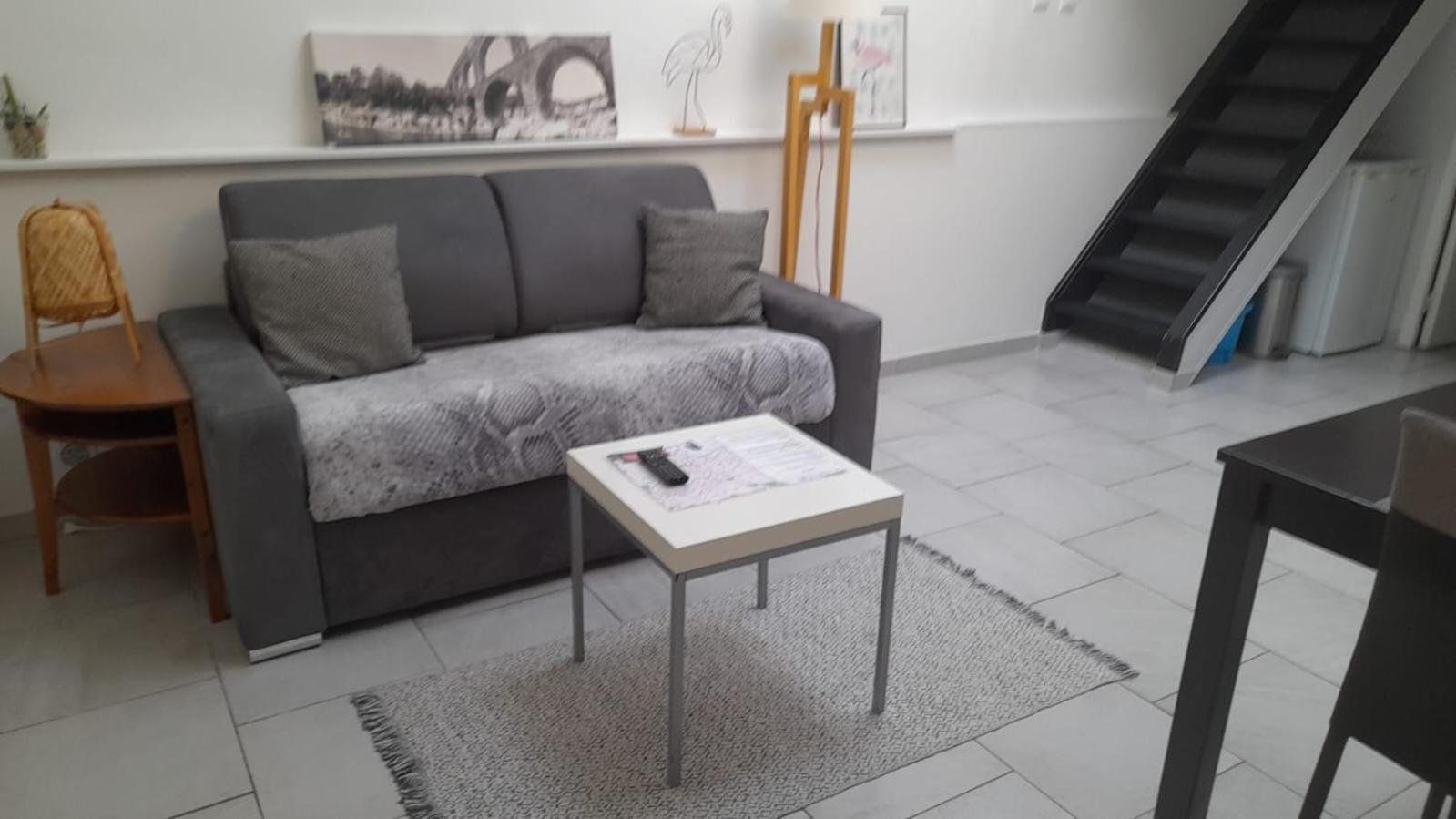 Duplex Denim Apartment Nimes Exterior photo