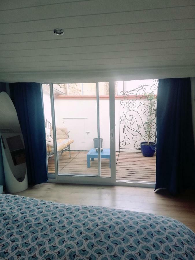Duplex Denim Apartment Nimes Exterior photo
